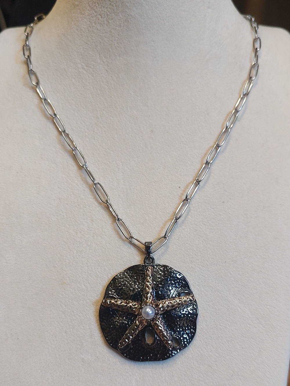 Two-tone Starfish Sand Dollar Pendant With Pearl Accent And Paper Clip Necklace